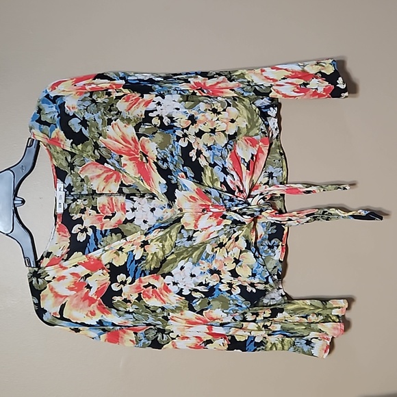 Billabong Crop Top - Picture 4 of 10